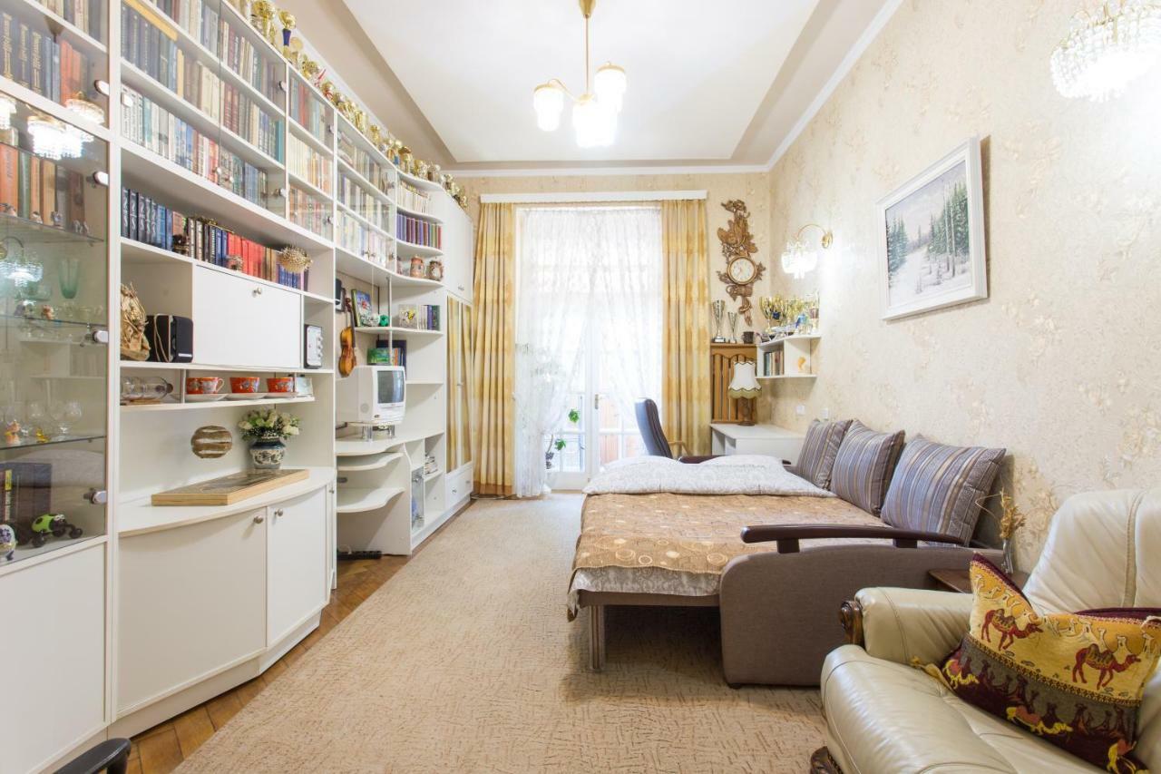 Apartment In The Center Of Harkiv Dış mekan fotoğraf
